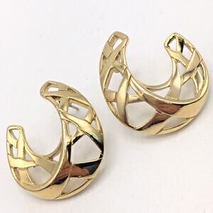 Vintage Crown Trifari Lattice Twisted Arch Earrings Gold Tone Pierced Stud